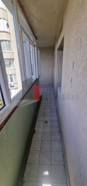 Barca, apartament de 2 camere.